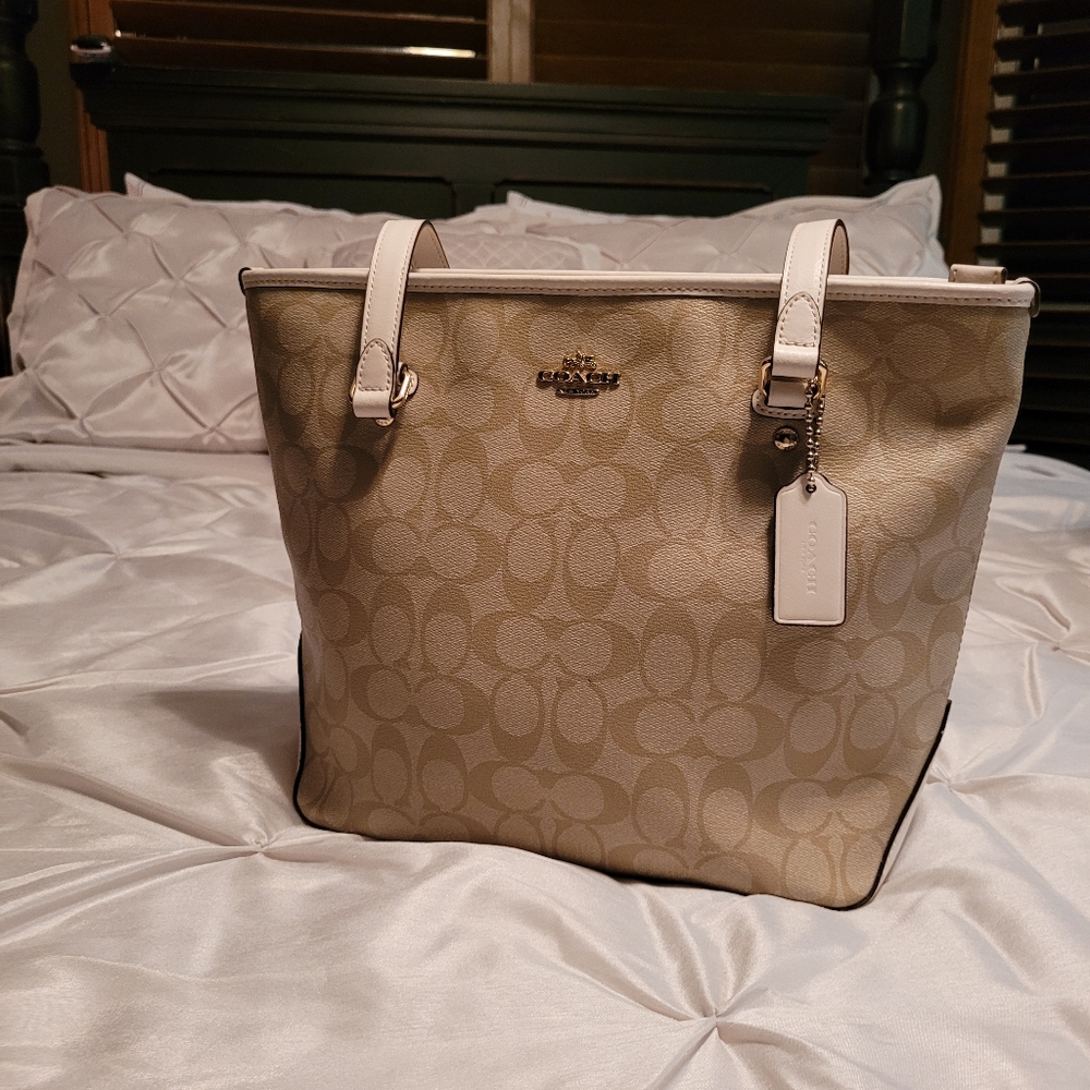 Coach gallery tote